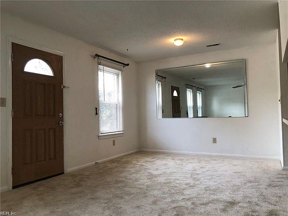 3rd image of 3585 Orange St