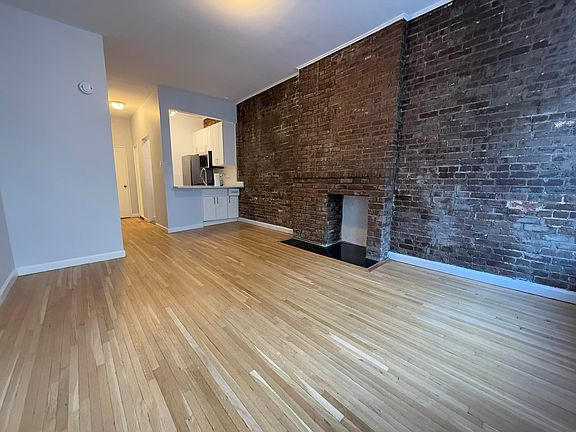 5th image of 419 E 87th St #2B