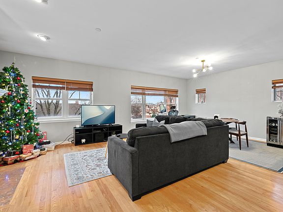 2nd image of 344 Graceland Ave APT 2S