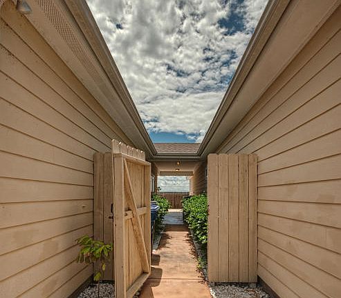 5th image of 14521 Cabana East St Unit 303