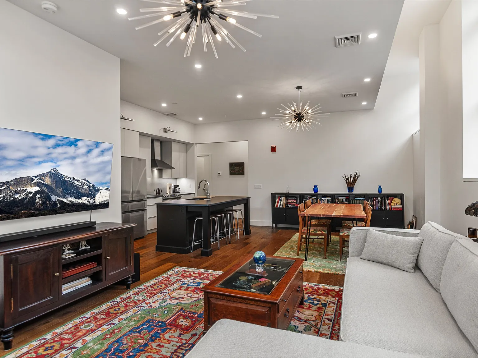 2 bed, 1092 sqft, $3,600 — Photo 4
