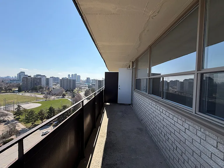 2960 Don Mills Rd W — Photo 34