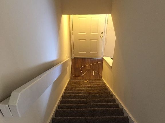 3rd image of 5033 Chateau Ave