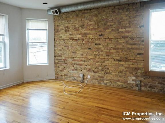 3rd image of 2460 N Southport Ave #204
