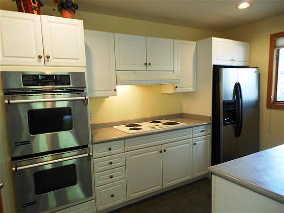 4th image of 654 Stone Creek Dr #A2