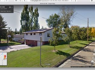 317 5th St NW, Hazen, ND 58545