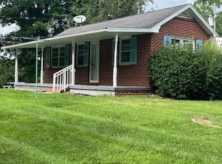 142 Green Pond Rd, Johnson City, TN 37604