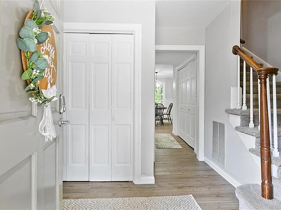 3rd image of 107 Pinehurst Dr