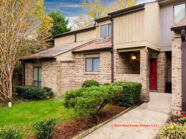 7930 Charter Oak Ln, Charlotte, NC 28226