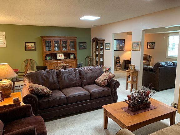 3rd image of 10416 W El Capitan Cir