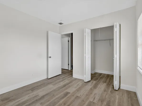 6264 Seven Springs Boulevard #D, Greenacres, FL 33463