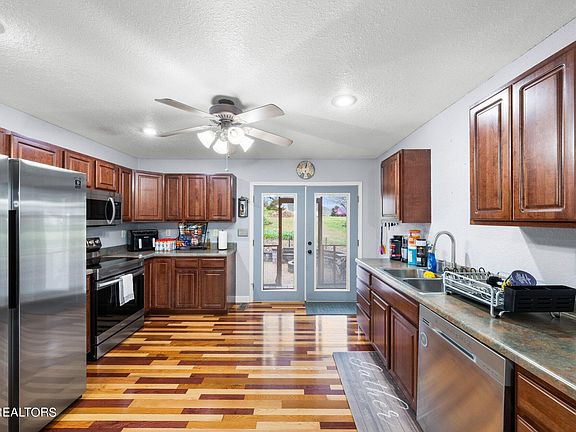 4th image of 110 Ponderosa Dr