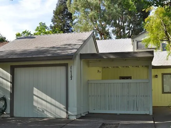 1117 Pamplona Ave, Davis, CA 95616