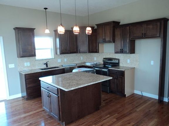 5th image of 7364 Yankee Woods Dr