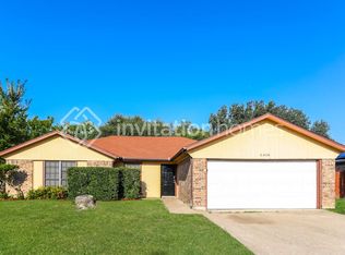 6408 Big Springs Dr, Arlington, TX 76001