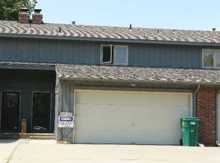 5342 SW Chelsea Ct, Topeka, KS 66604