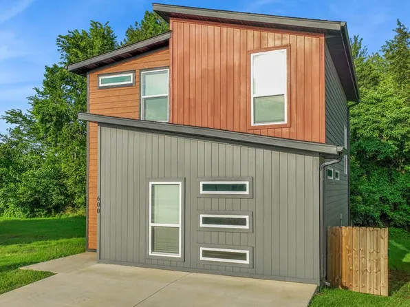 600 Pacific Ave, Centerton, AR 72719