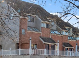 9 River Rd UNIT 418, Greenwich, CT 06807