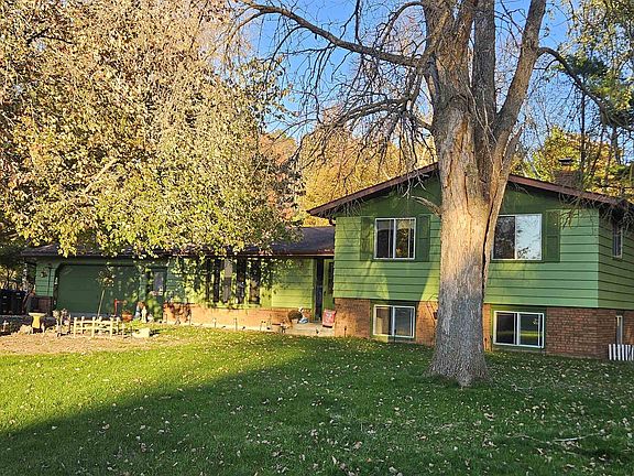 2nd image of 104 Crestwood Ct