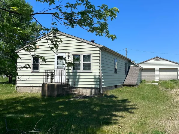 421 6th St NW, Cass Lake, MN 56633