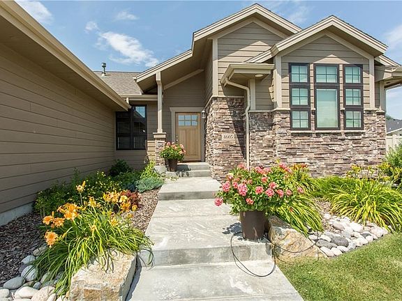2nd image of 4605 N Hollow Brook Dr