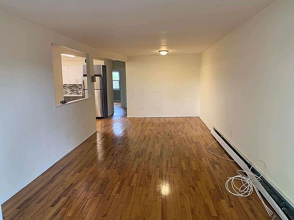 5th image of 529 E 79th St #2