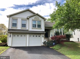 12521 Trotter Ct, Woodbridge, VA 22192