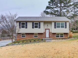 4304 Angola Rd, Knoxville, TN 37921