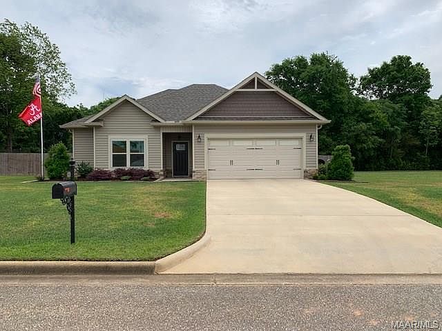 1st image of 439 Mayberry Way