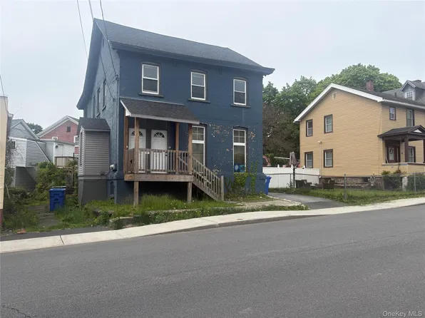 8 Roberts Street, Middletown, NY 10940