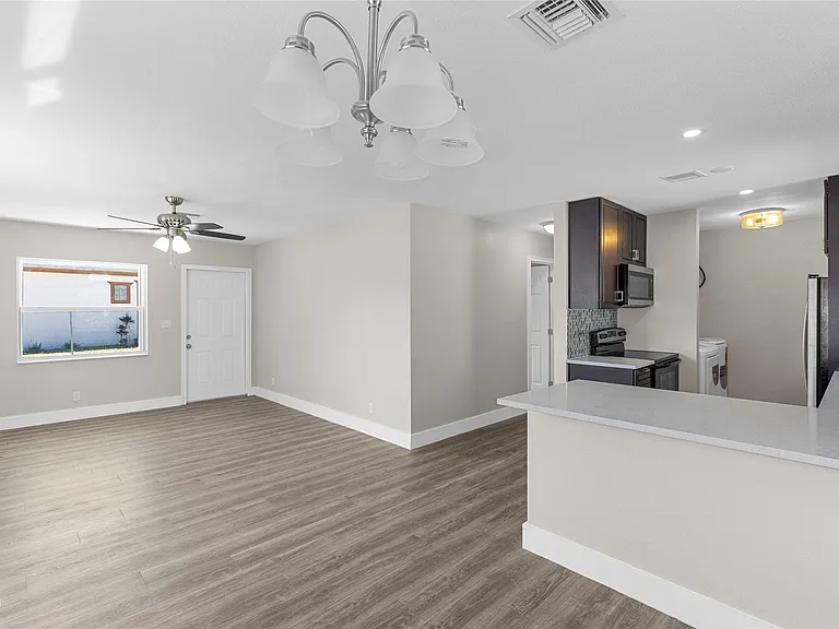 2171 NW 29th Ave — Photo 10