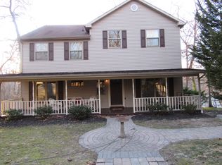 1 E Lake Cir, Medford, NJ 08055