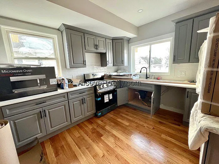 2 bed, 2.0 bath, $3,200 — Photo 2