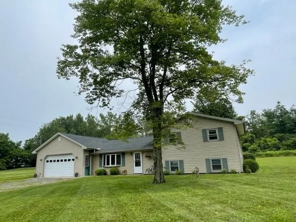 69 Armstrong Rd, Lansing, NY 14882