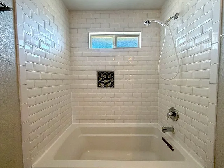 410 Crona St — Photo 14