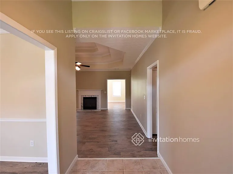 312 Glouchester Dr — Photo 5