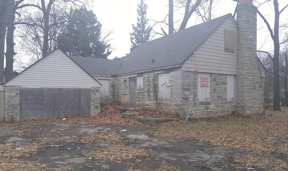 2nd image of 3702 Manor Ct