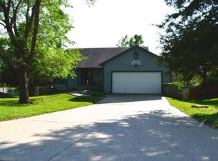 4129 NW Union Dr, Topeka, KS 66618