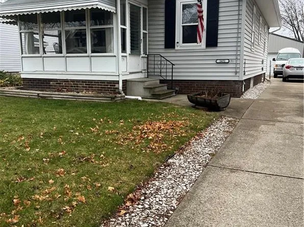 1651 Bond St, Toledo, OH 43605