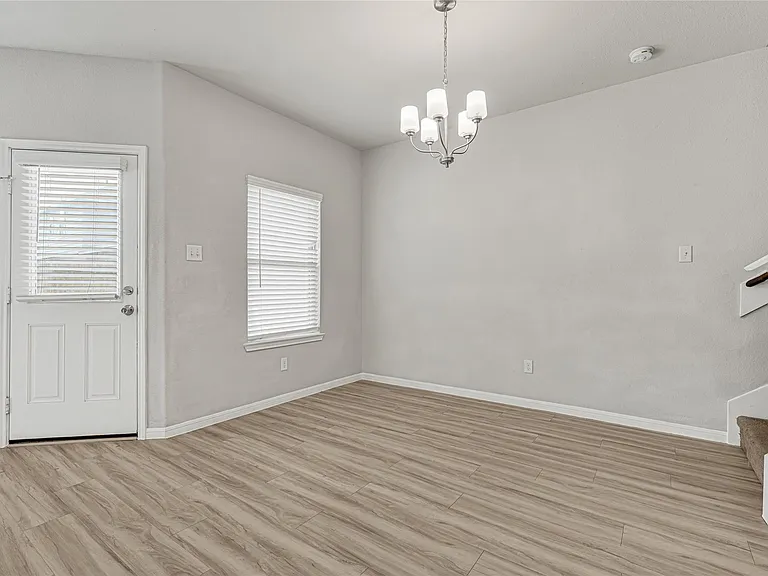 6518 Wenlock Dr — Photo 9