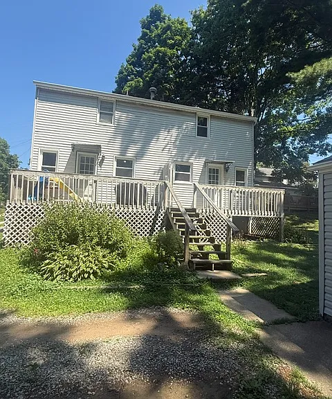 782 Parkview Dr — Photo 3