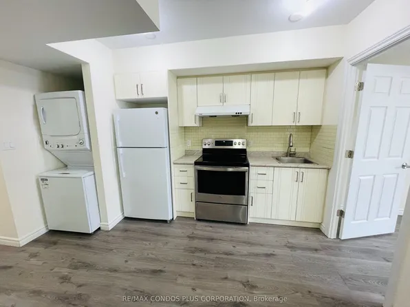 721 Danforth Ave #2A, Toronto, ON M4J 1L2