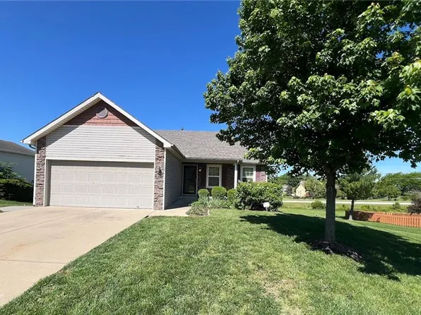14256 Oakland Ct, Grandview, MO 64030