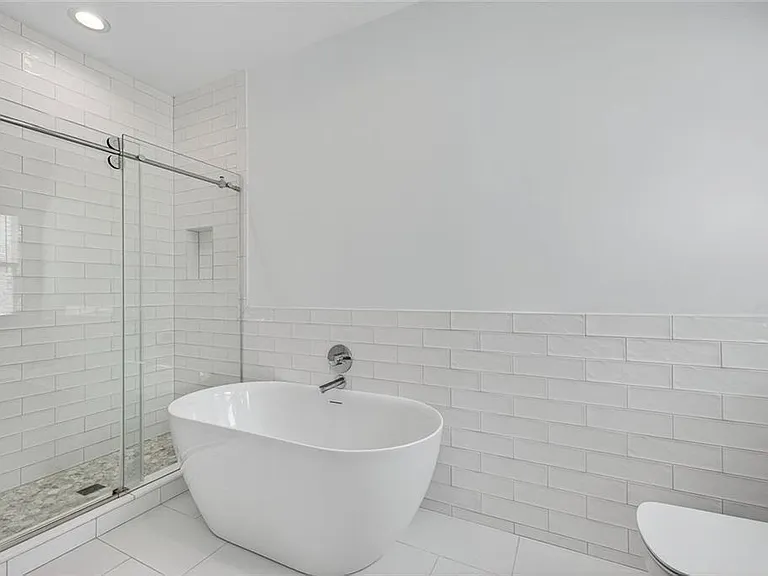2063 Mason Mill Rd — Photo 30