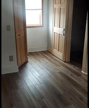 4th image of 345 E Elm St