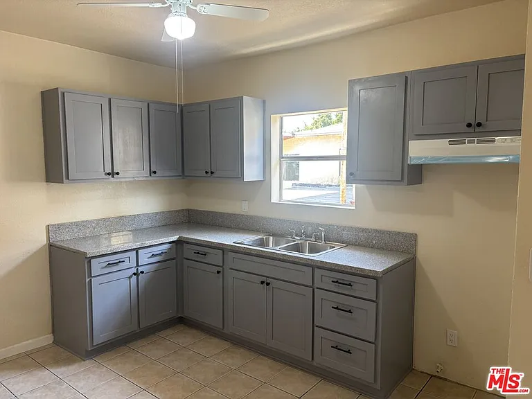 163 E 35th St #165-1/4 — Photo 5