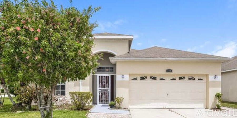1st image of 708 Hacienda Cir