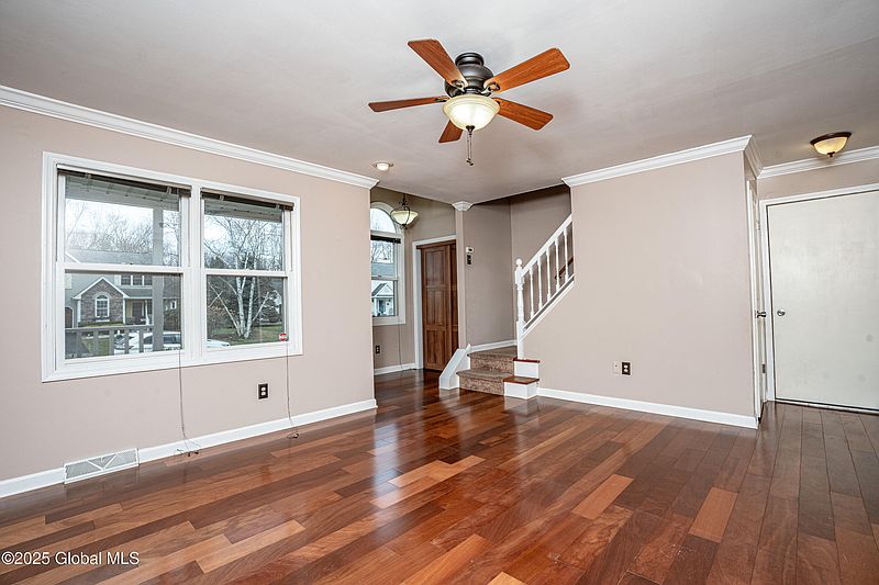 5th image of 15 Dunwoodie Road