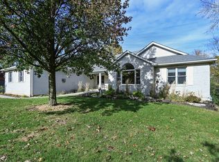 218 S Dawn Marie Dr, Round Lake, IL 60073