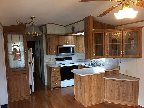 Kitchen & hall